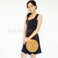 https://www.atabali.com/image/cache/catalog/atabali/model%20ata/sling-bags-circle-ata-rattan-handwoven-bali%20(11)-200x200.jpg